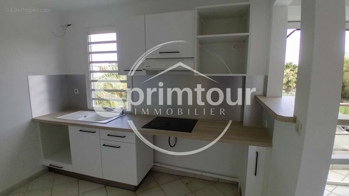 Appartement à BAIE-MAHAULT