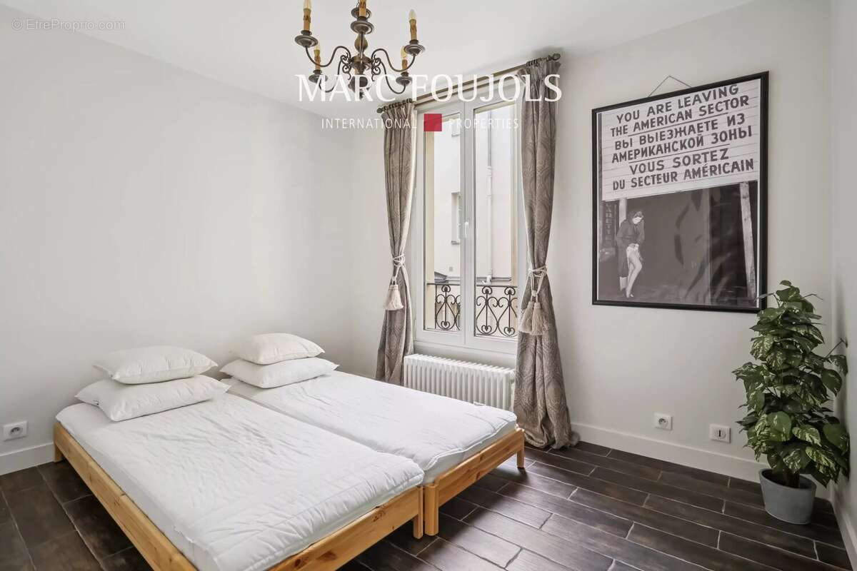 Appartement à PARIS-7E