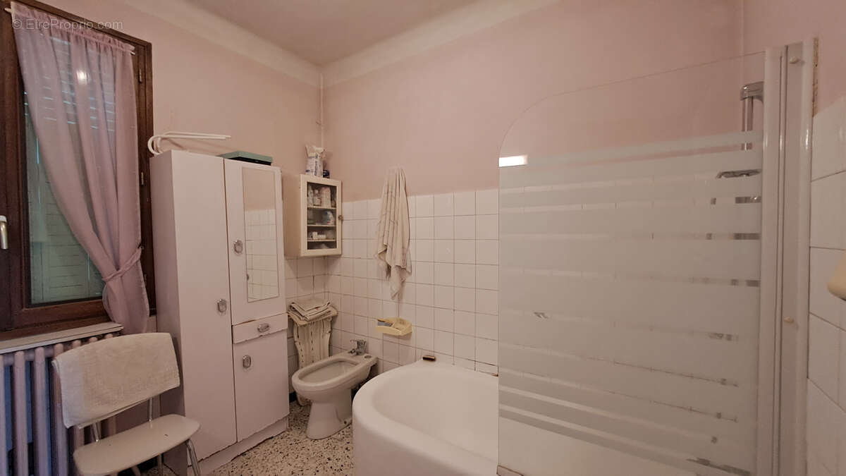 Maison à BOLLENE