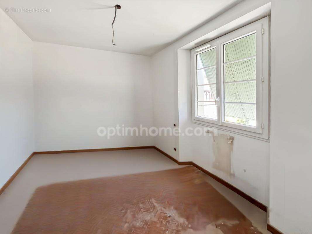MAISON EN PIERRE 134 m² – 6 pièces – Cassaigne (Gers) - photo 8