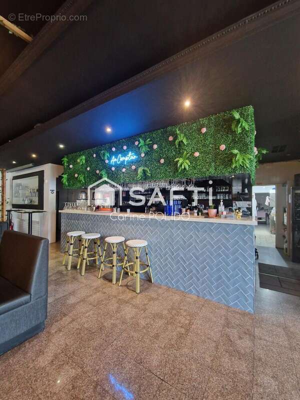 Photo 2 - Commerce à CREPY-EN-VALOIS