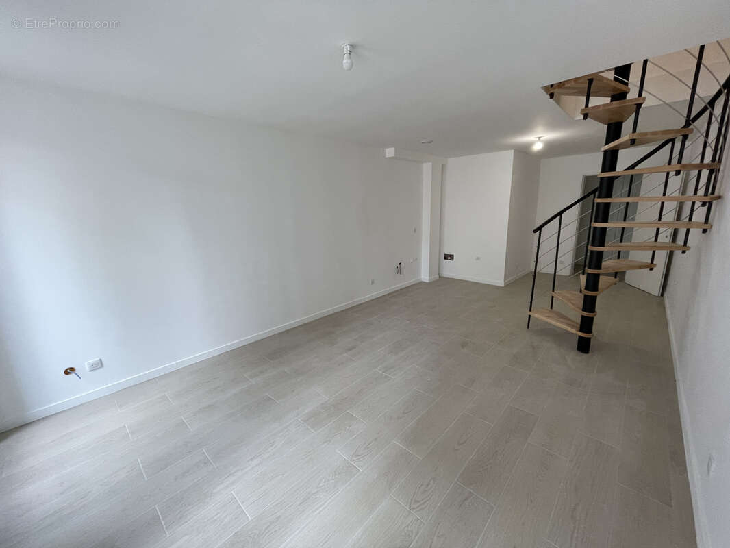 Appartement à VILLENEUVE-SAINT-GEORGES
