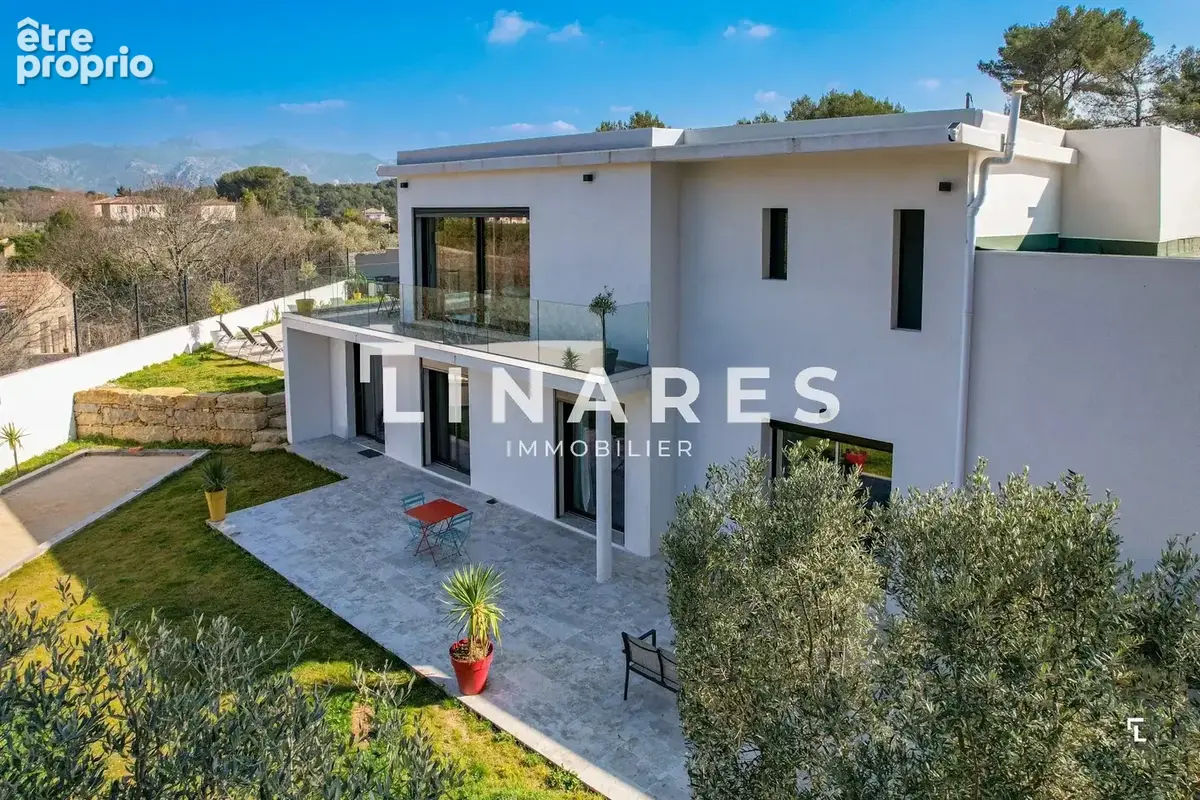 LA VERDOYANTE - Villa T5 de 180m² -  Piscine - Garage de 33m² - Terrain 1280m² - 13011 EOURES - photo 23