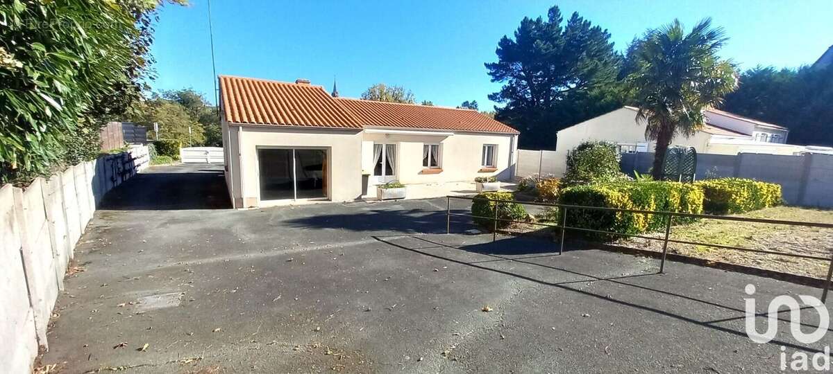 Photo 5 - Maison à BEAULIEU-SOUS-LA-ROCHE