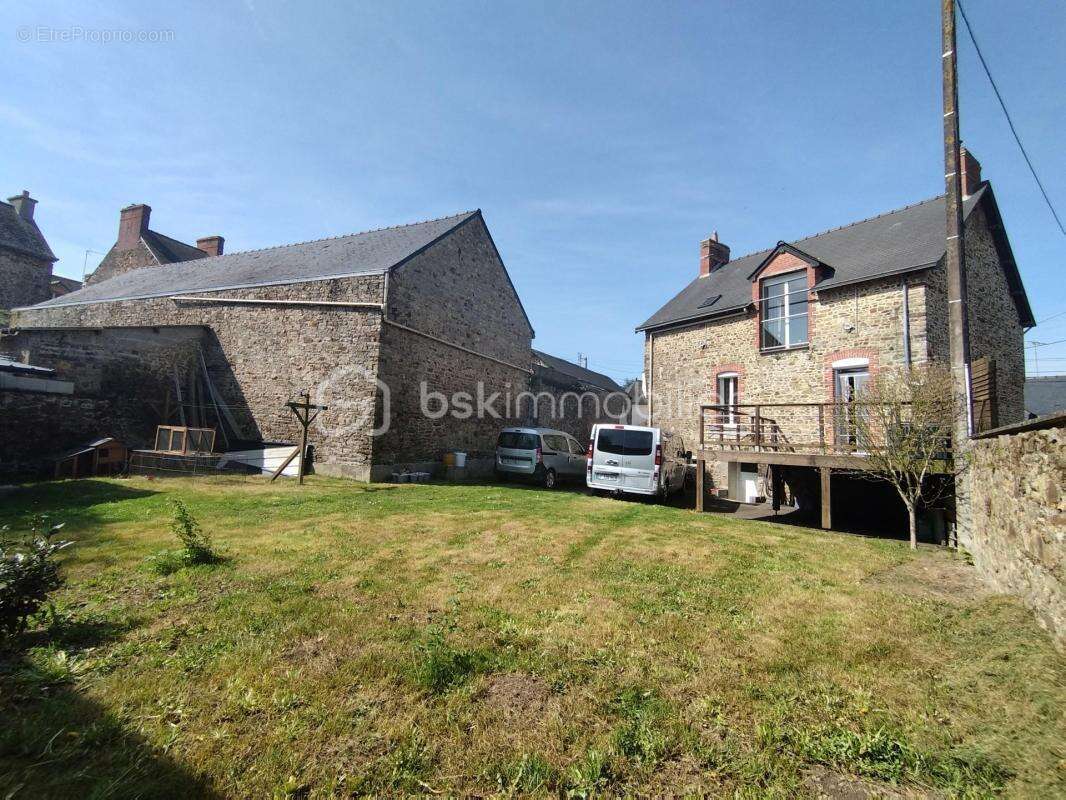 Maison à MARTIGNE-FERCHAUD