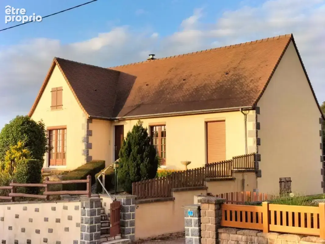 Maison à SAINT-AUBIN-DE-LOCQUENAY