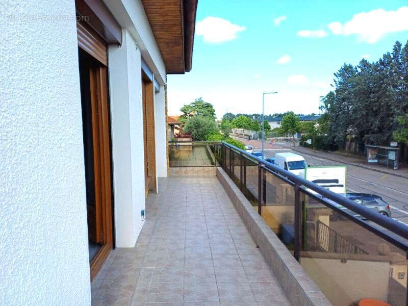 Maison à LYON-8E