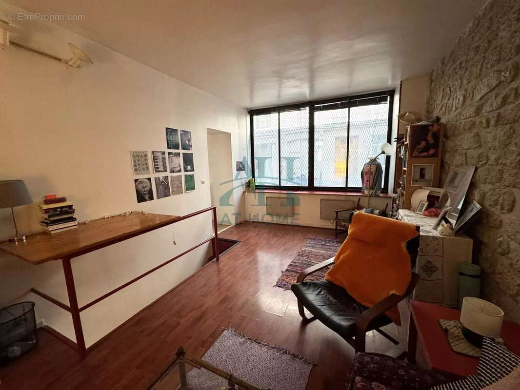 Appartement à PARIS-10E