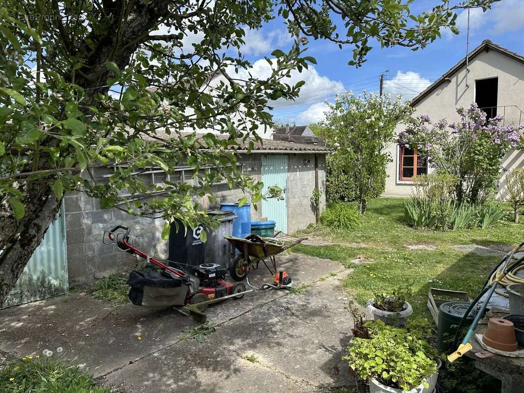Maison à MORANCEZ
