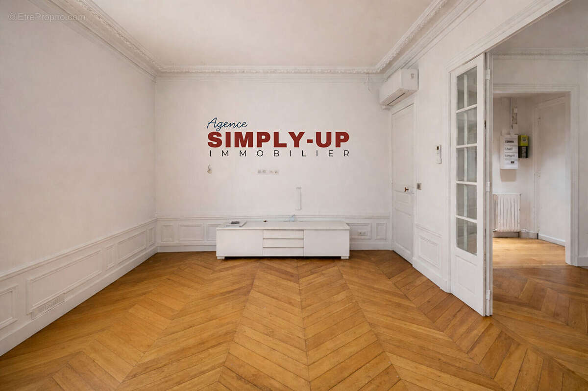 Appartement à NEUILLY-SUR-SEINE