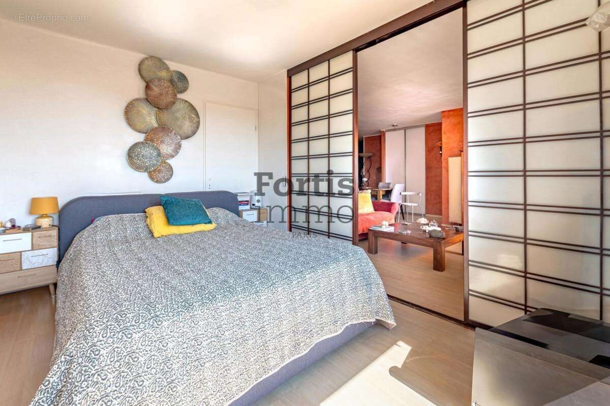 Appartement à ISSY-LES-MOULINEAUX