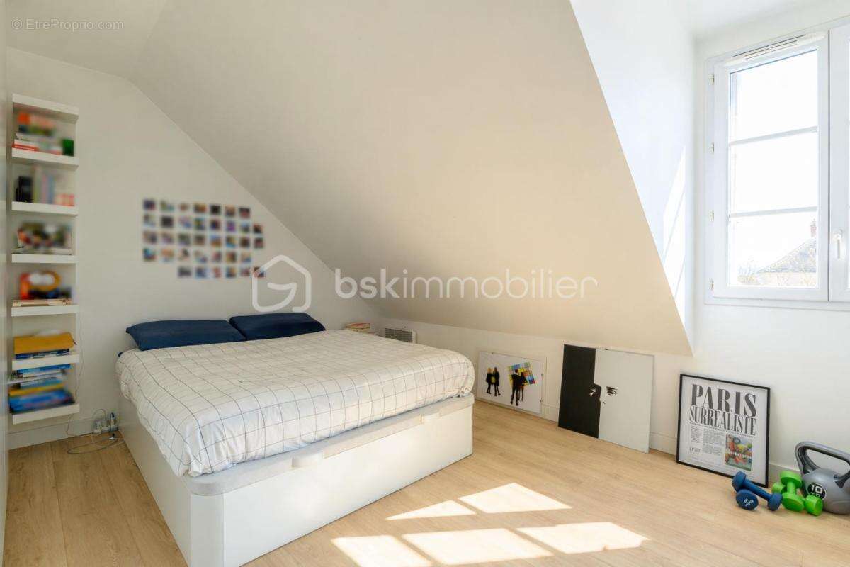 Appartement à BAILLY-ROMAINVILLIERS