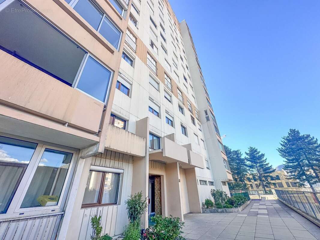 Appartement à ECHIROLLES