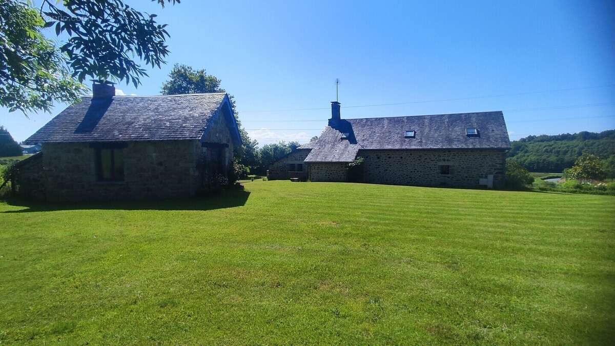Maison à NEUVIC