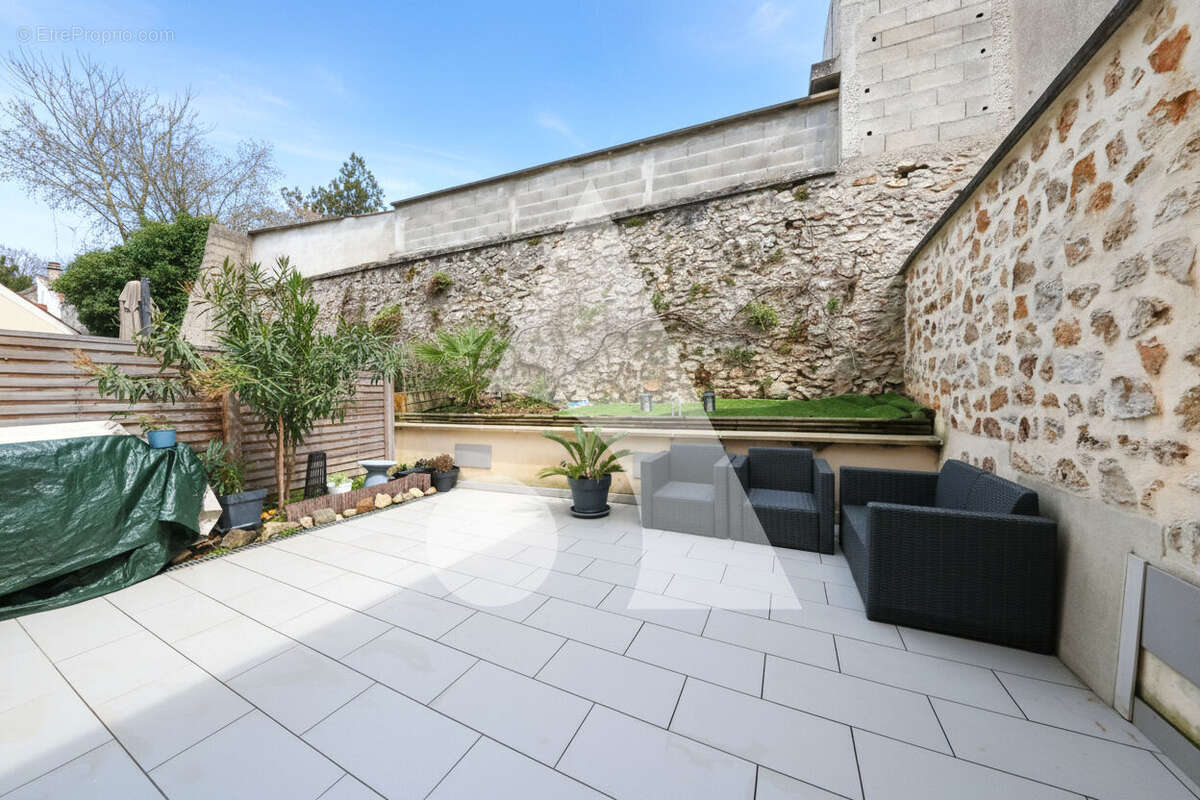 Maison à SAINTRY-SUR-SEINE