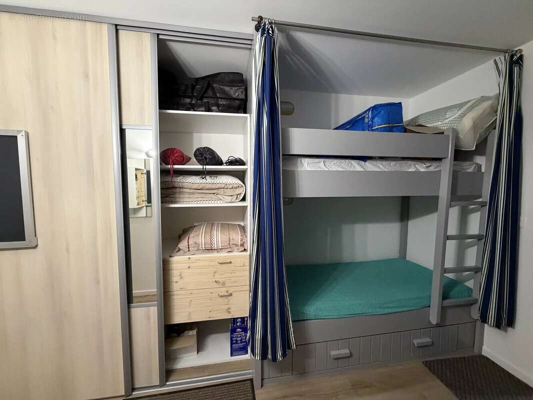 Appartement à EAUX-BONNES