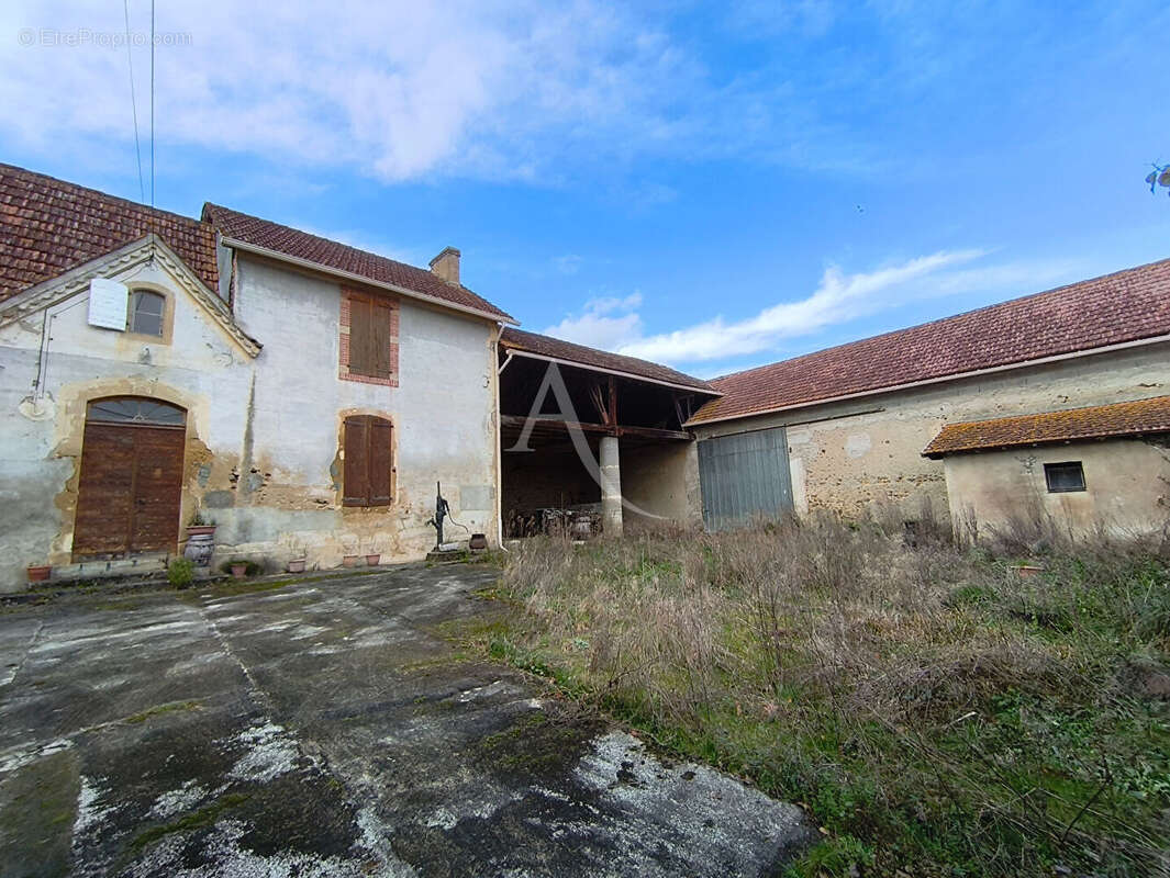 Maison à BENTAYOU-SEREE