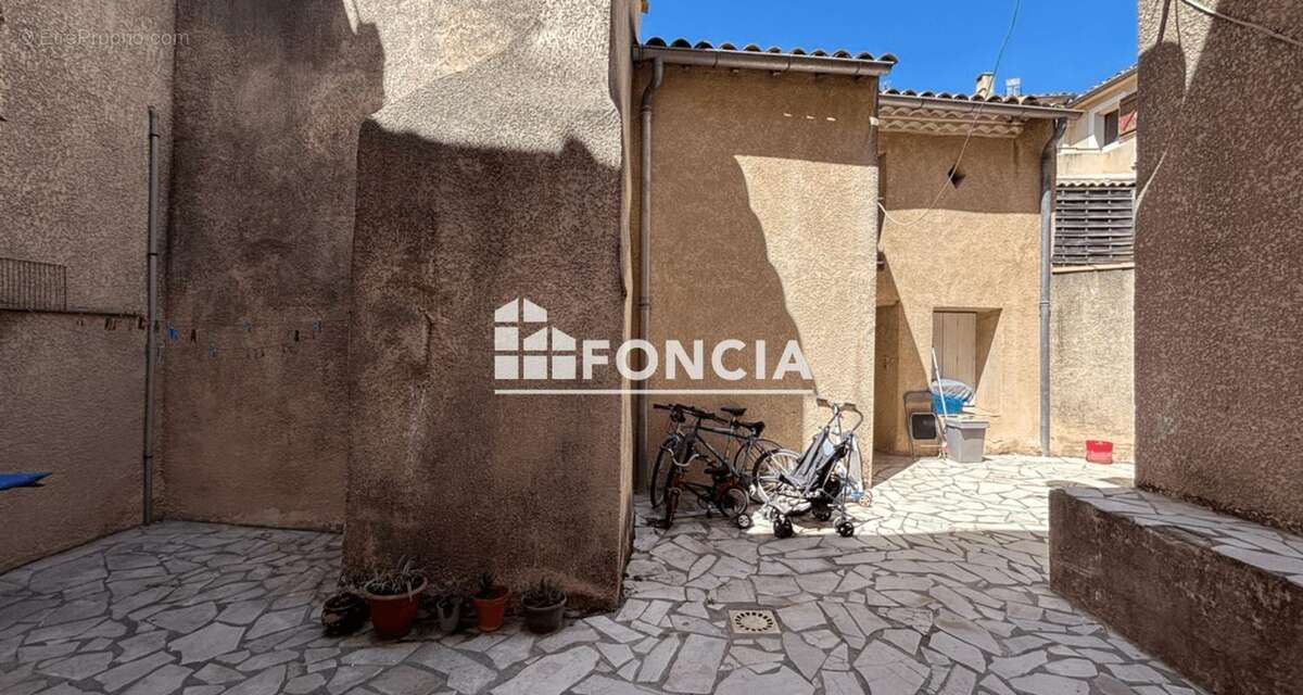 Appartement à LUNEL