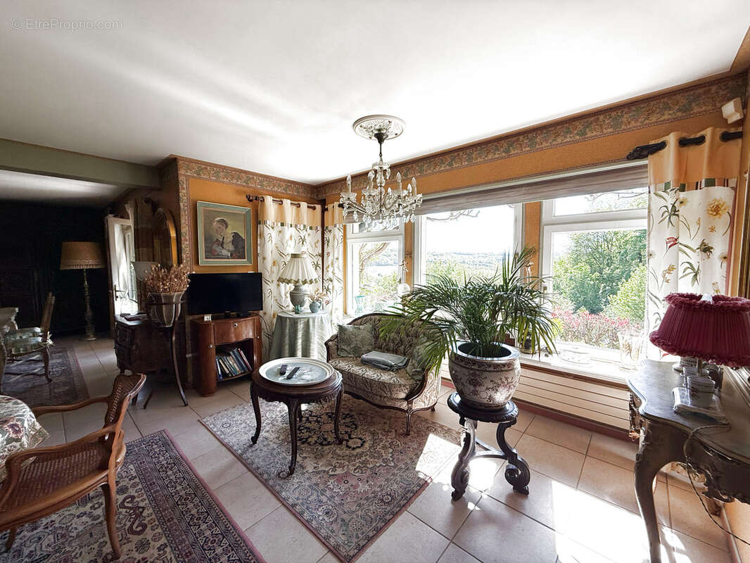 Maison à VILLENEUVE-SUR-BELLOT