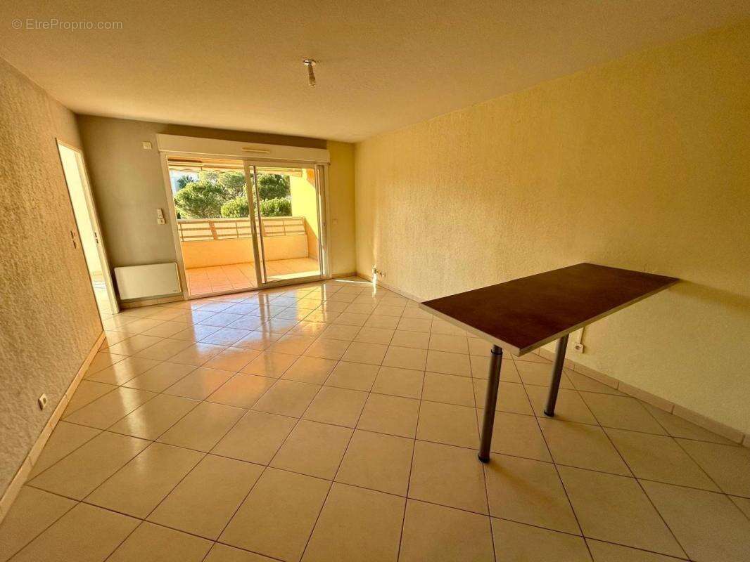 À vendre – T2 50m2 terrasse - parking Fréjus 83600 - photo 6