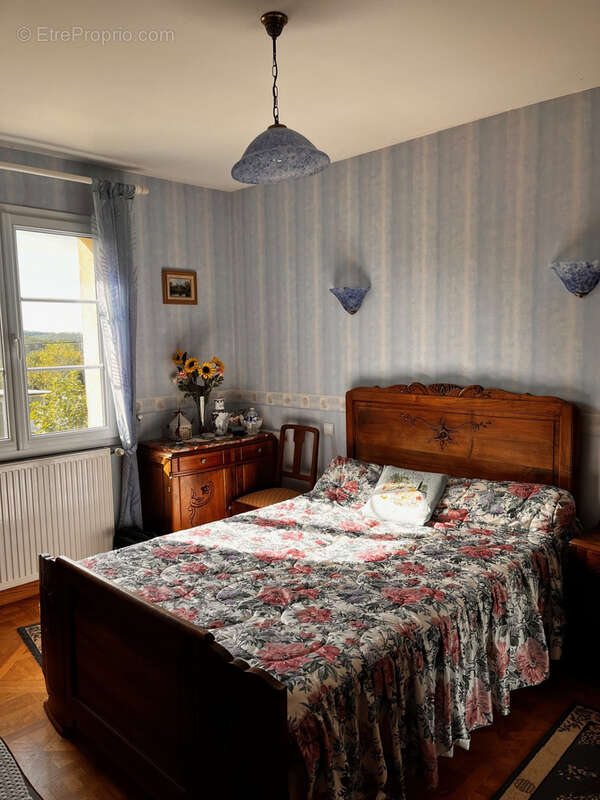 Maison à VARS-SUR-ROSEIX