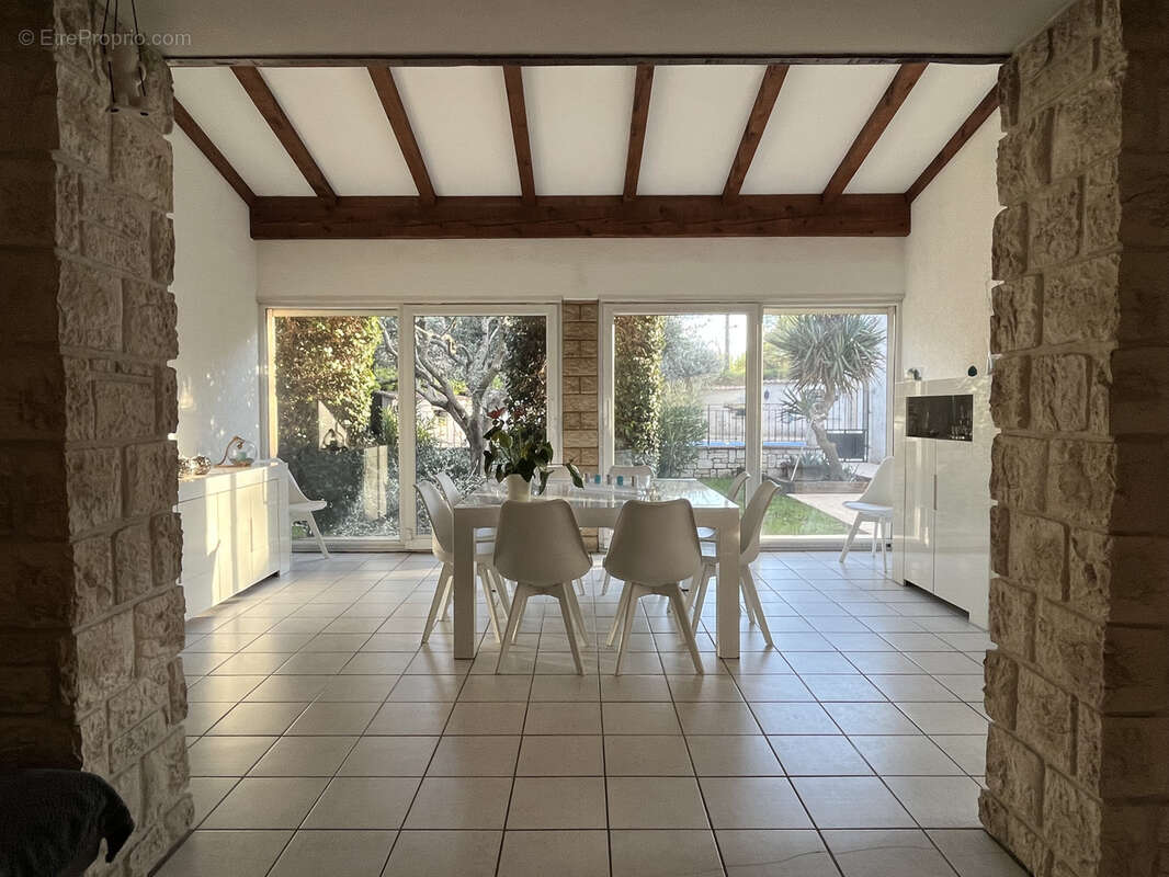 Maison à MONTELIMAR