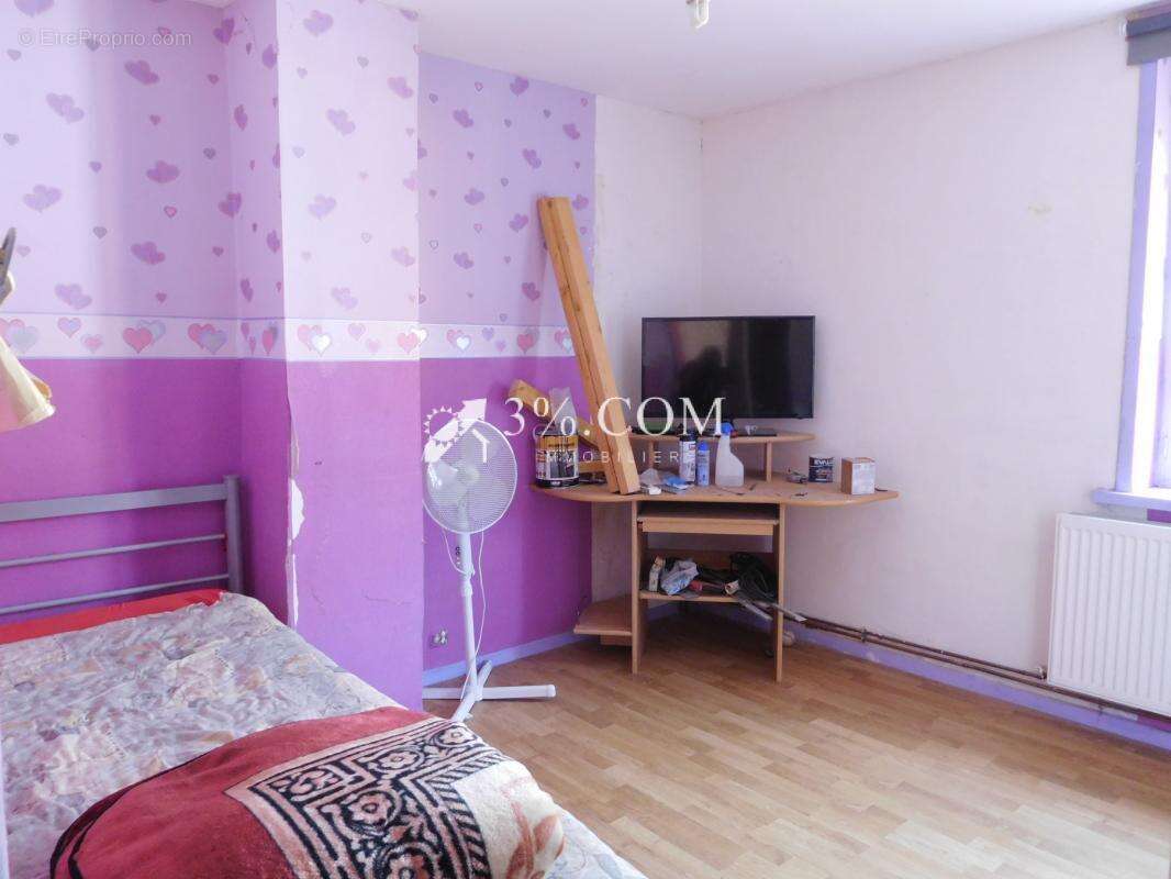 Maison 4 chambres avec extérieur, à améliorer - photo 6