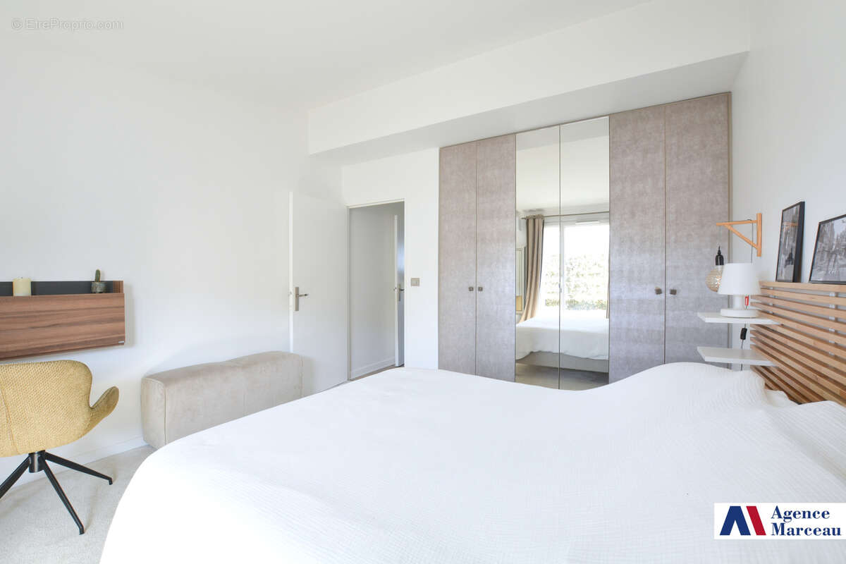 Appartement à COURBEVOIE