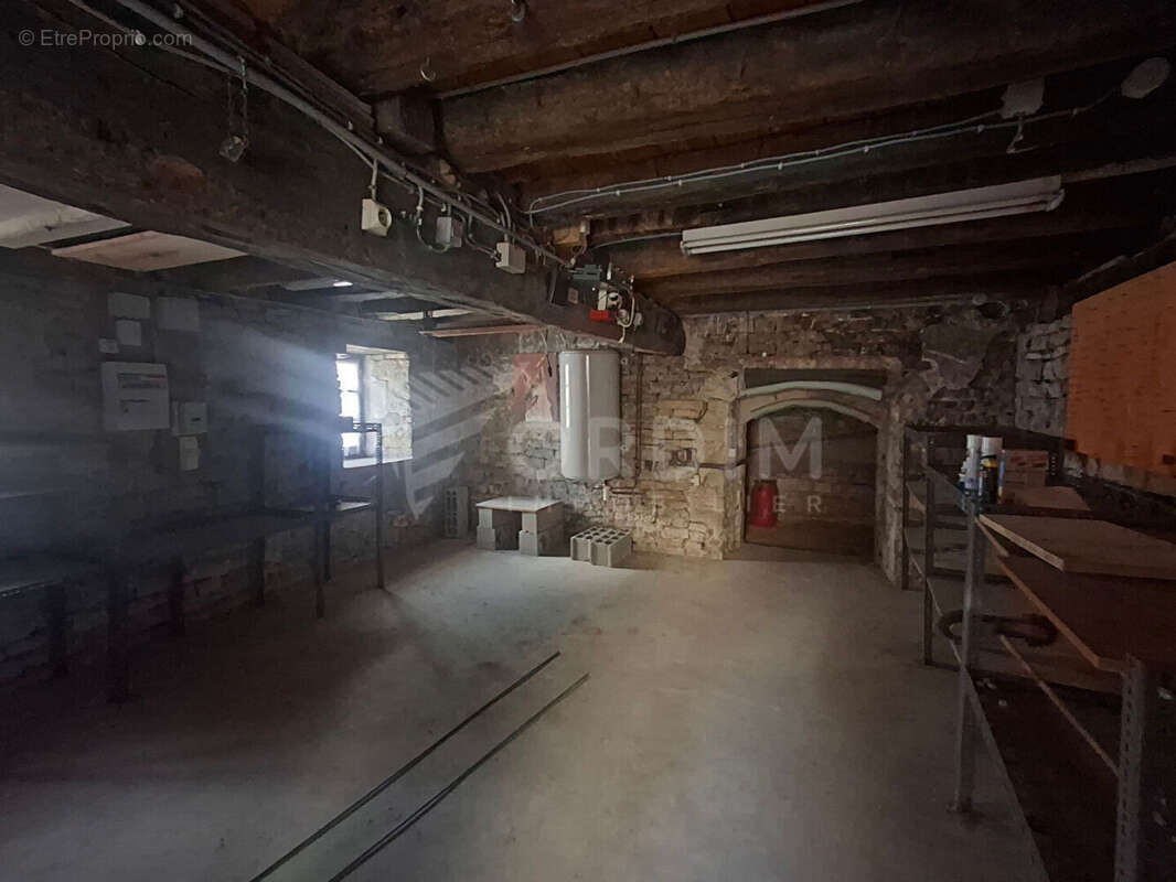Maison à NOYERS