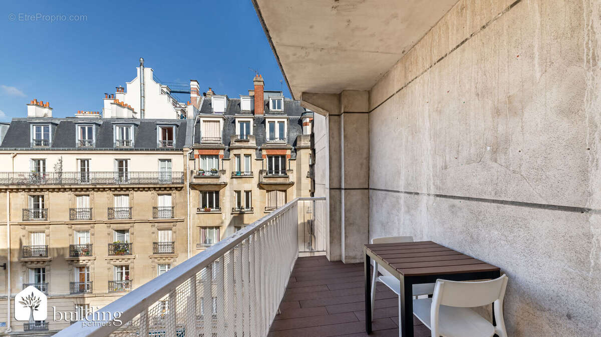 Appartement à PARIS-17E