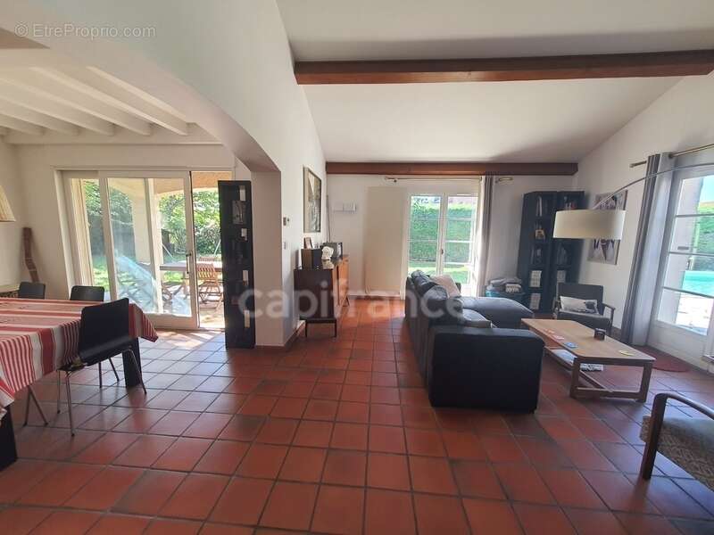 Maison à ROMANS-SUR-ISERE