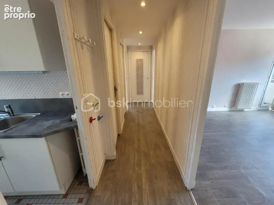 Appartement F3, 2 chambres, loggia, cave - photo 7