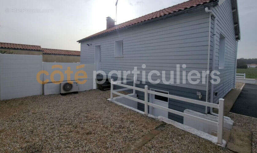 Maison à SAINT-VINCENT-SUR-JARD