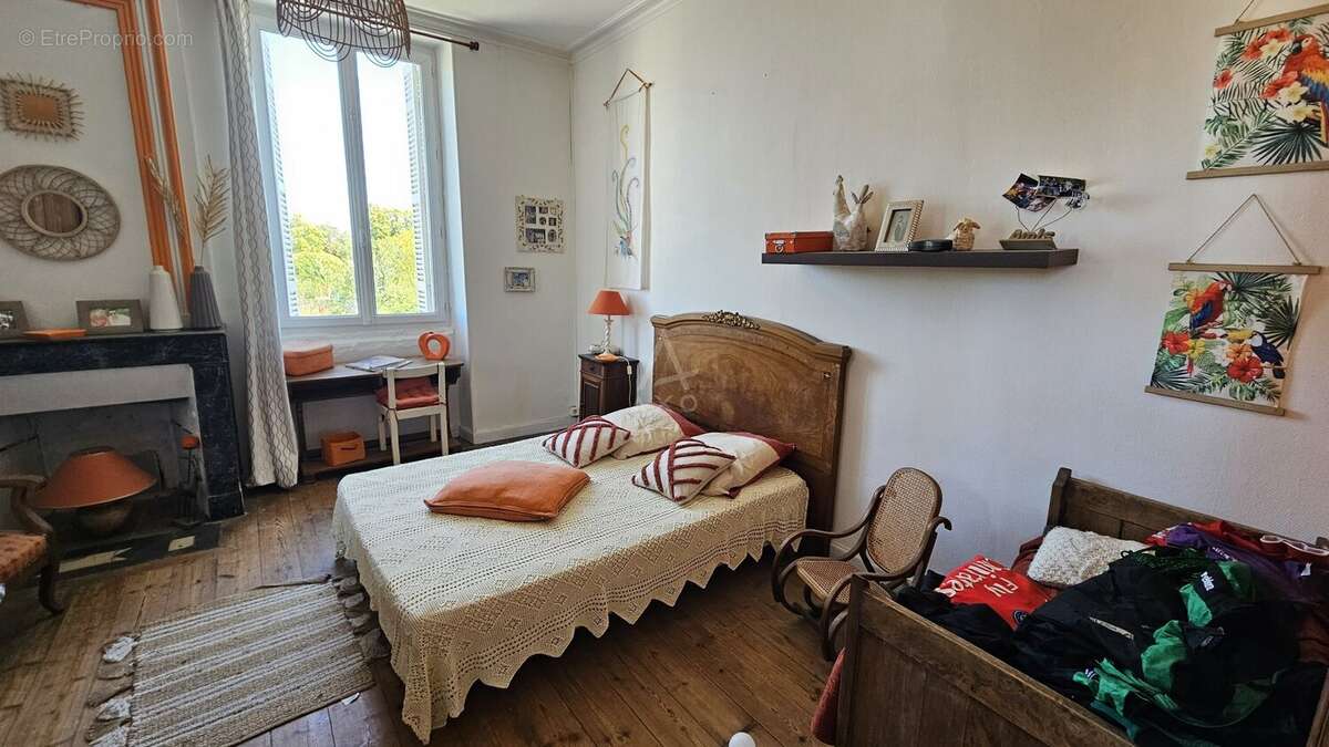 Maison à SAINT-ANDRE-DE-CUBZAC