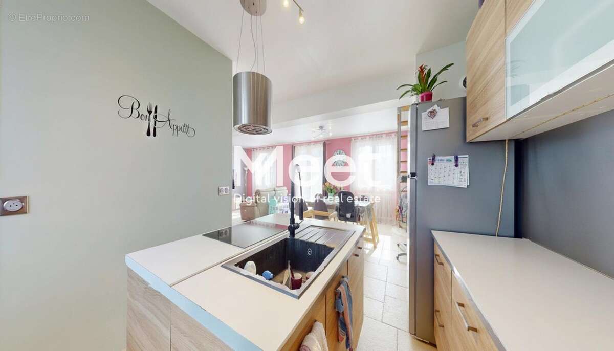 Maison à COULANGES-LA-VINEUSE