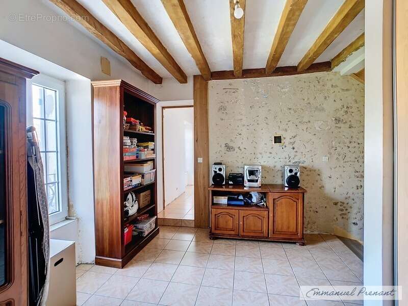 Dpt Loir et Cher (41), à vendre CELLE maison P10 de 210 m² - Terrain de 1 211,00 m² - photo 17