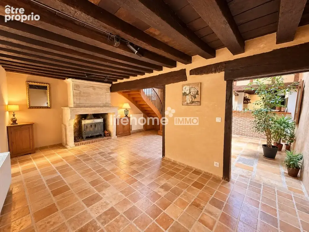 Maison 6 pièces 188 m² à vendre à Chateauroux (36000) - photo 2