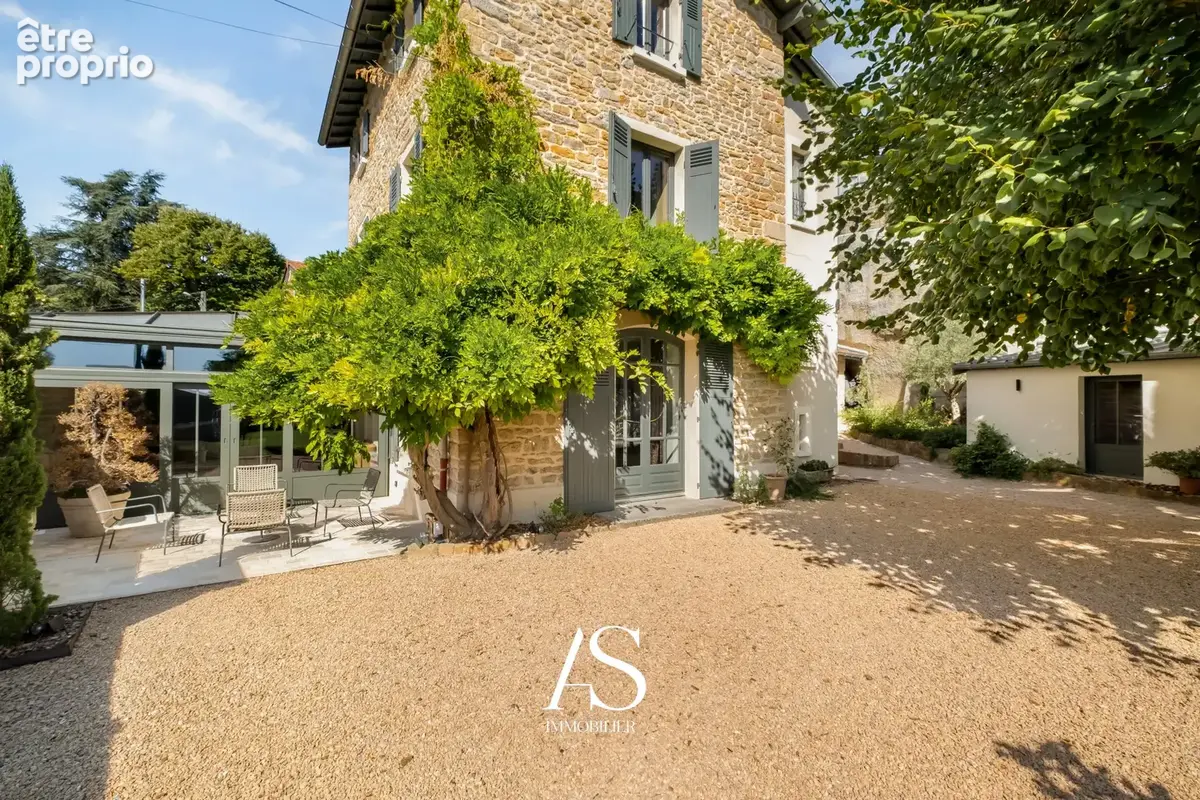 Saint-Fortunat belle maison en pierre - photo 2