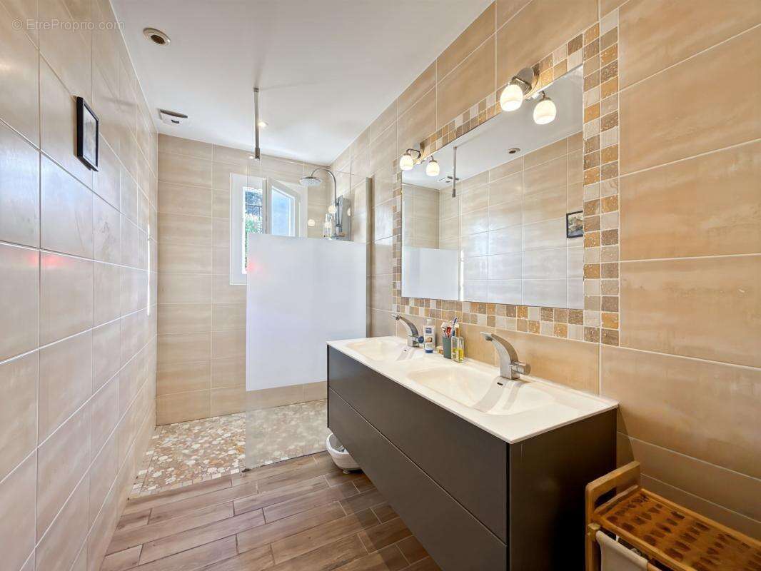 Maison à COULOUNIEIX-CHAMIERS