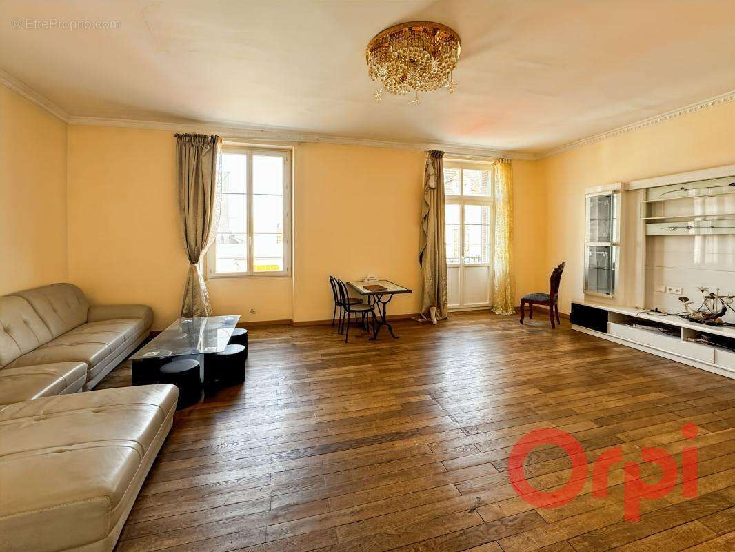 Appartement à SAINT-AMAND-MONTROND