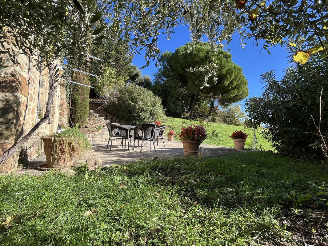 Maison à SAINT-GEORGES-LES-BAINS