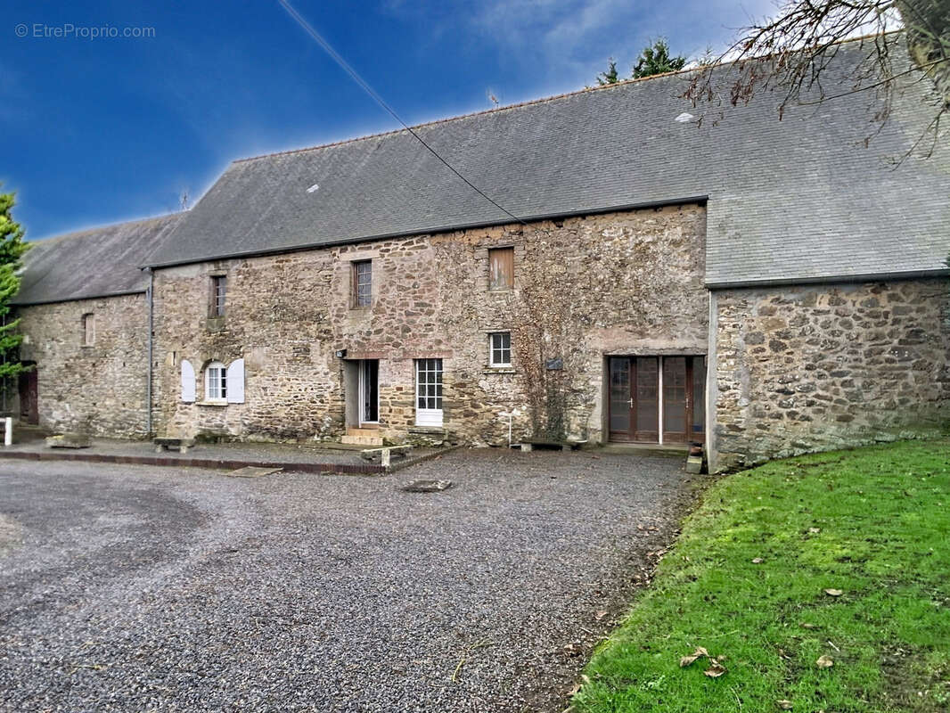 Maison à SAINT-GEORGES-MONTCOCQ
