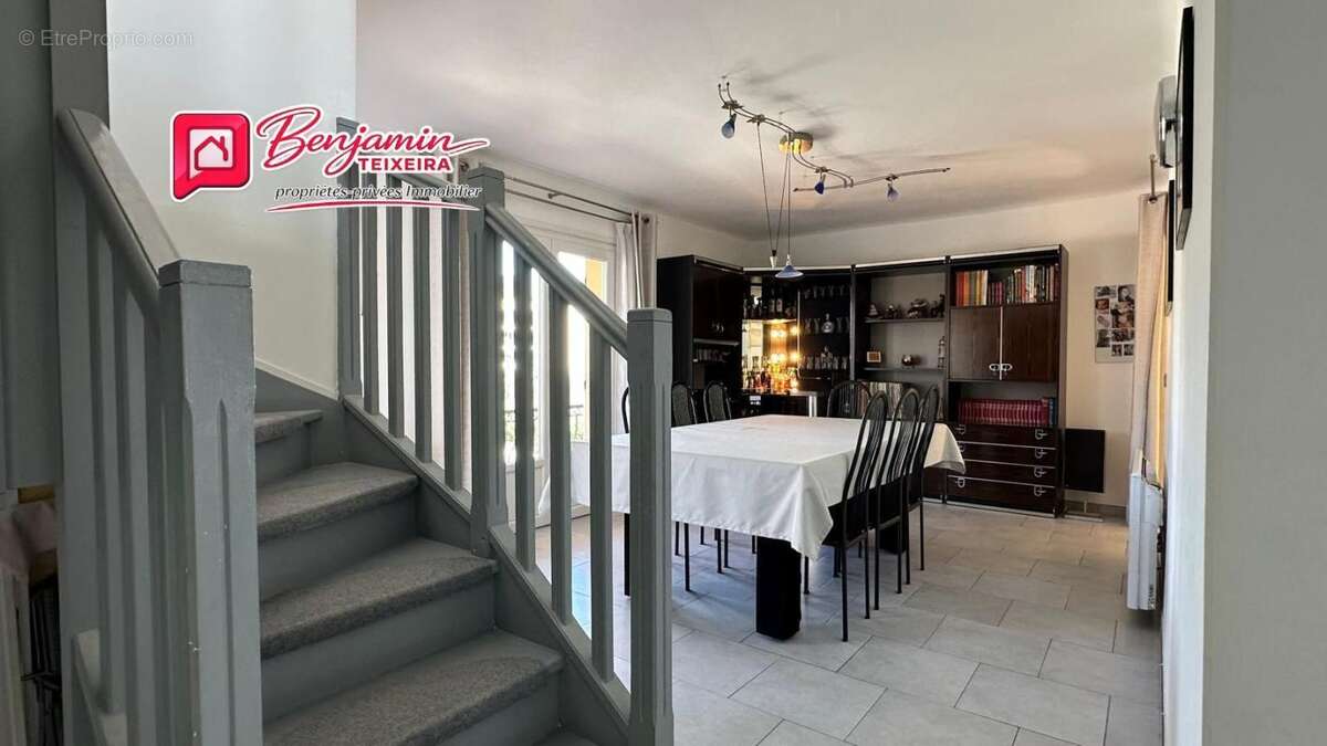 Maison 225 m² à Saint-Raphael  - photo 17