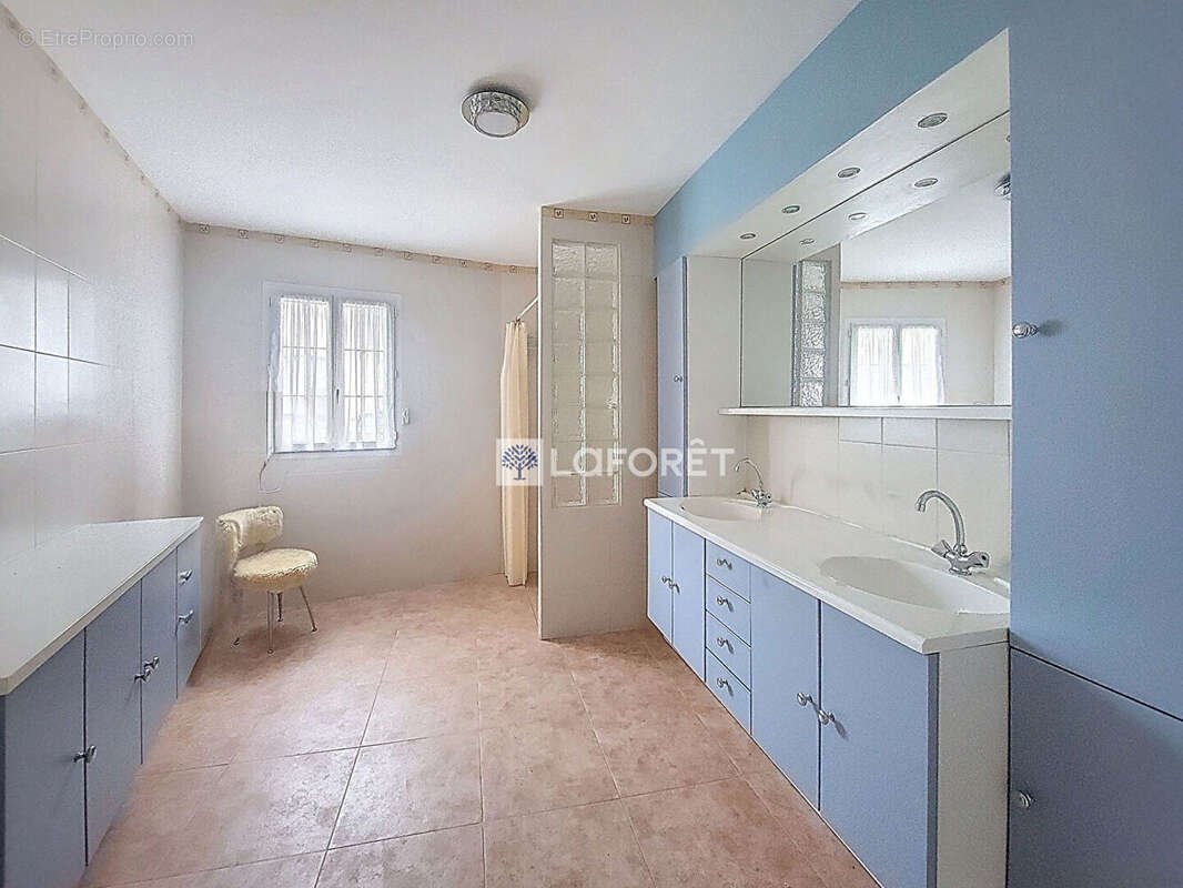 Maison à SAINT-QUENTIN