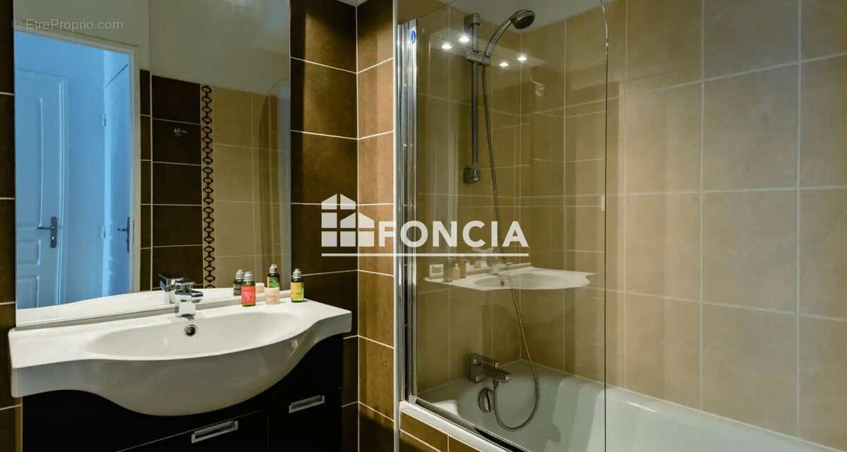 Appartement à SIX-FOURS-LES-PLAGES