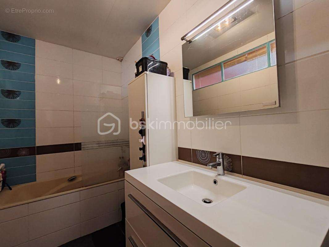 Maison mitoyenne rénovée de 155m² - photo 10