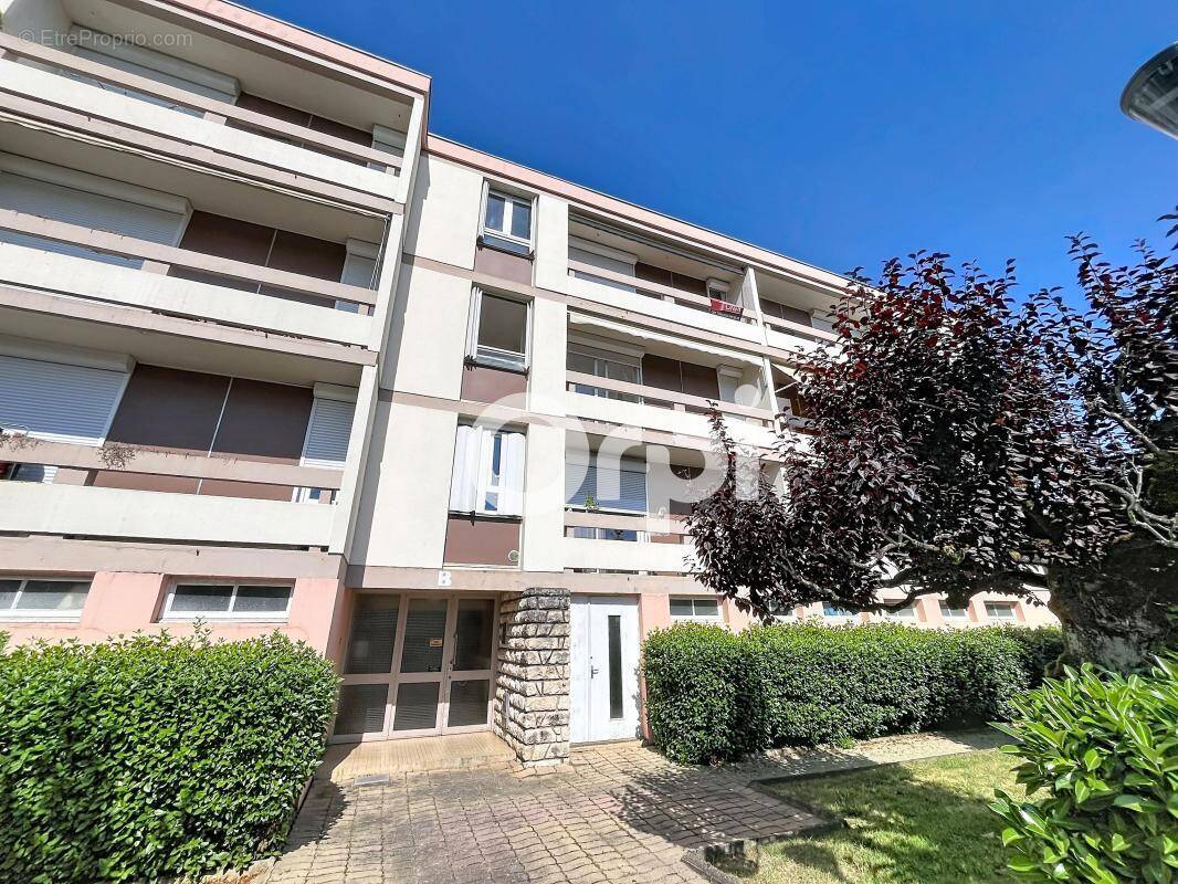 Appartement à TERRASSON-LAVILLEDIEU