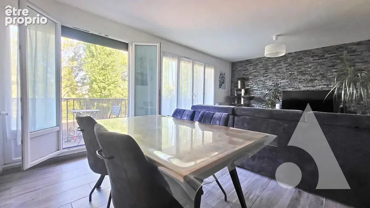 Herblay Sur Seine - Appartement 5 pièces  de 96m²  avec balcon, caves, parking et box - photo 3