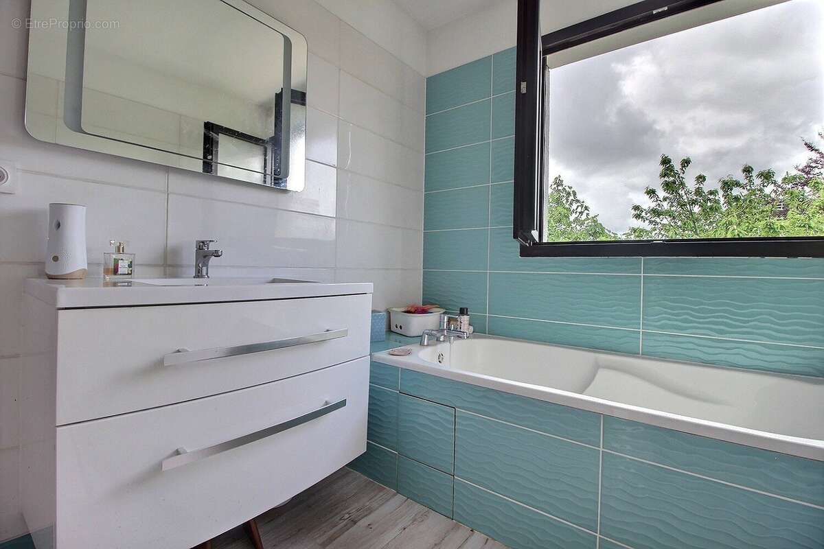 RARE : 2 maisons indépendantes sur 657m² de parcelle. - photo 10