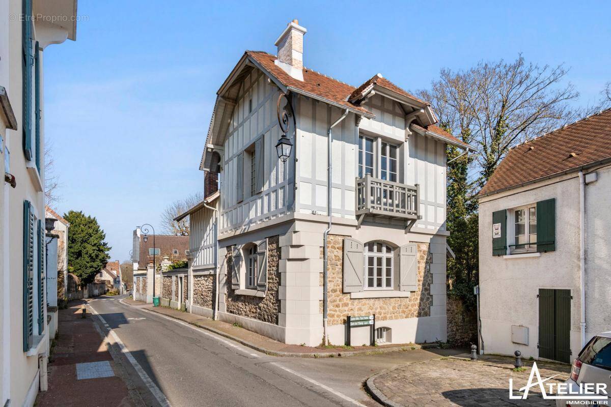 Maison à L'ETANG-LA-VILLE